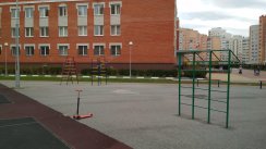 Площадка для воркаута в городе Липецк №7809 Маленькая Современная фото