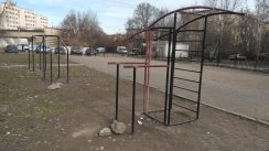 Площадка для воркаута в городе Бишкек №8258 Маленькая Современная фото