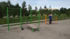 Площадка для воркаута в городе Новосибирск №8627 Средняя Современная фото