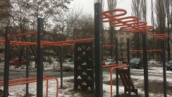 Площадка для воркаута в городе Киев №9253 Маленькая Современная фото