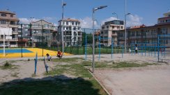 Площадка для воркаута в городе Несебыр №9760 Маленькая Современная фото