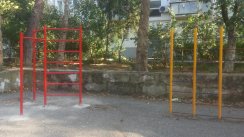 Площадка для воркаута в городе Геленджик №10138 Маленькая Современная фото