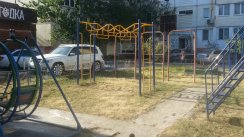 Площадка для воркаута в городе Геленджик №10155 Маленькая Современная фото