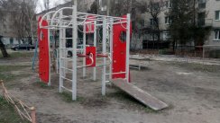 Площадка для воркаута в городе Комсомольск №10444 Маленькая Современная фото