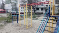 Площадка для воркаута в городе Комсомольск №10455 Маленькая Современная фото