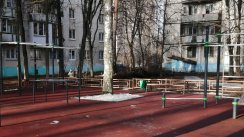 Площадка для воркаута в городе Красногорск №10492 Маленькая Современная фото