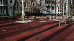 Площадка для воркаута в городе Красногорск №10492 Маленькая Современная фото