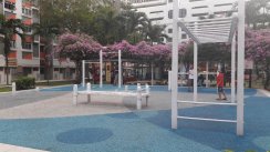 Площадка для воркаута в городе Сингапур №10524 Средняя Современная фото