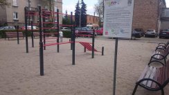Площадка для воркаута в городе Познань №10534 Маленькая Современная фото