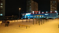 Площадка для воркаута в городе Нижний Новгород №10544 Маленькая Современная фото