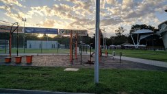 Площадка для воркаута в городе Бургас №11030 Средняя Современная фото