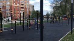 Площадка для воркаута в городе Подольск №11780 Средняя Современная фото