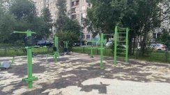 Площадка для воркаута в городе Санкт-Петербург №12026 Маленькая Современная фото