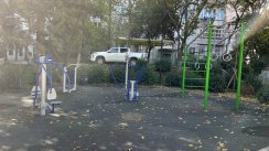 Площадка для воркаута в городе Тбилиси №12194 Маленькая Современная фото