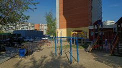 Площадка для воркаута в городе Тюмень №12393 Маленькая Современная фото