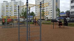 Площадка для воркаута в городе Сыктывкар №12482 Маленькая Современная фото