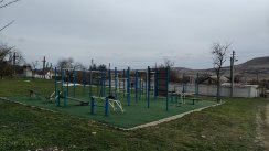 Площадка для воркаута в городе Феодосия №13049 Средняя Современная фото