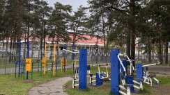 Площадка для воркаута в городе Жуковский №13124 Маленькая Современная фото