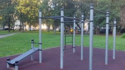 Площадка для воркаута в городе Москва №13200 Маленькая Современная фото