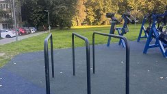 Площадка для воркаута в городе Москва №13212 Средняя Современная фото