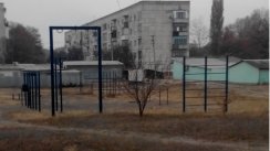 Площадка для воркаута в городе Новомосковск №4194 Маленькая Современная фото