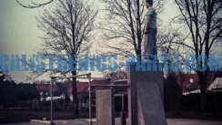 Площадка для воркаута в городе Дипхольц №3922 Средняя Современная фото