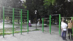 Площадка для воркаута в городе Бердичев №2288 Средняя Современная фото