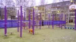 Площадка для воркаута в городе Домодедово №2624 Маленькая Современная фото