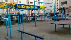 Площадка для воркаута в городе Ставрополь №4885 Средняя Современная фото