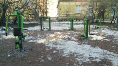 Площадка для воркаута в городе Санкт-Петербург №5002 Маленькая Современная фото