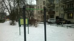 Площадка для воркаута в городе Петергоф №4813 Маленькая Современная фото
