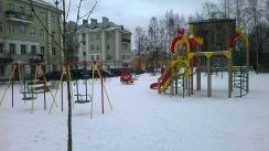 Площадка для воркаута в городе Петергоф №4815 Маленькая Современная фото