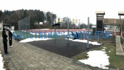 Площадка для воркаута в городе Гейзервальд №3436 Маленькая Современная фото