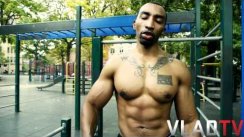 Mysonne's Street Work Out - Pull Ups