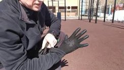 Как выбрать перчатки для турника
