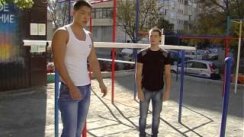 Фрагмент программы "The Overtime": тренировка мышц груди. Street Workout Crimea