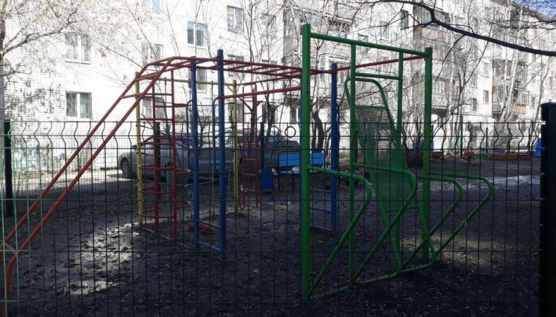 Площадка для воркаута в городе Екатеринбург №8400 Маленькая Современная фото