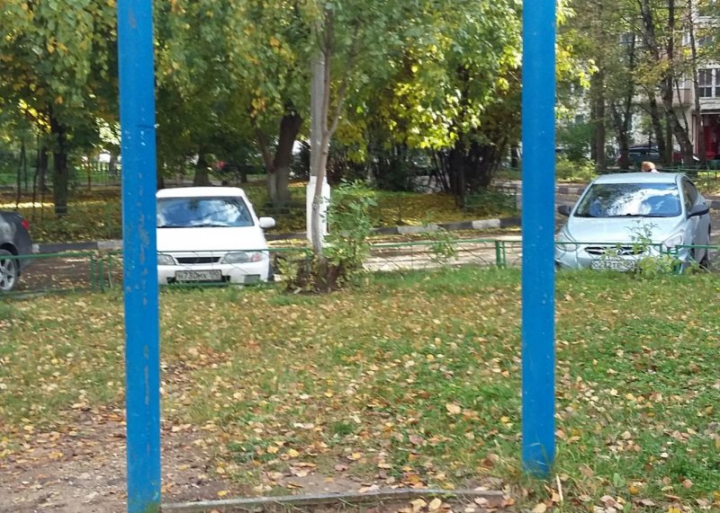 Площадка для воркаута в городе Красногорск №5724 Маленькая Современная фото