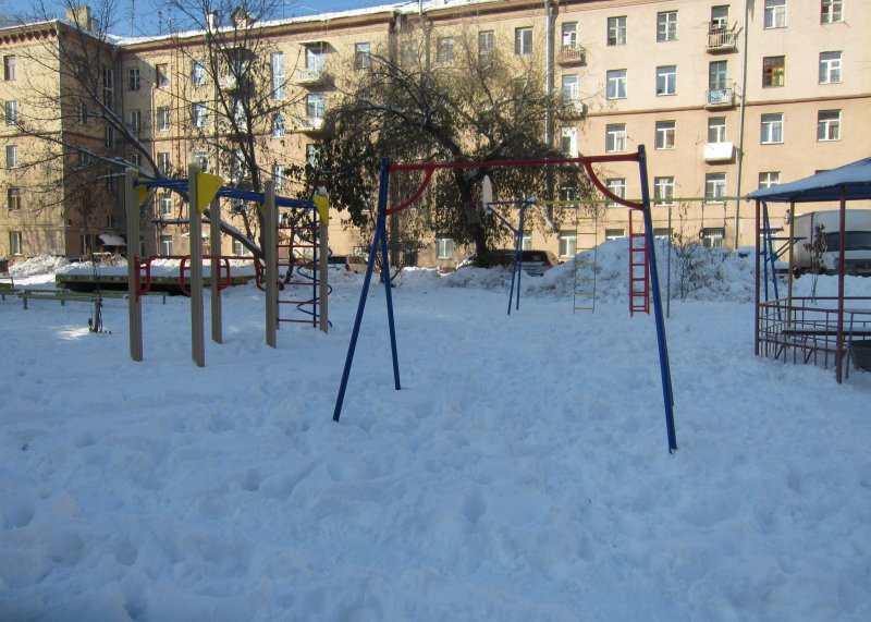 Площадка для воркаута в городе Новосибирск №5929 Маленькая Современная фото