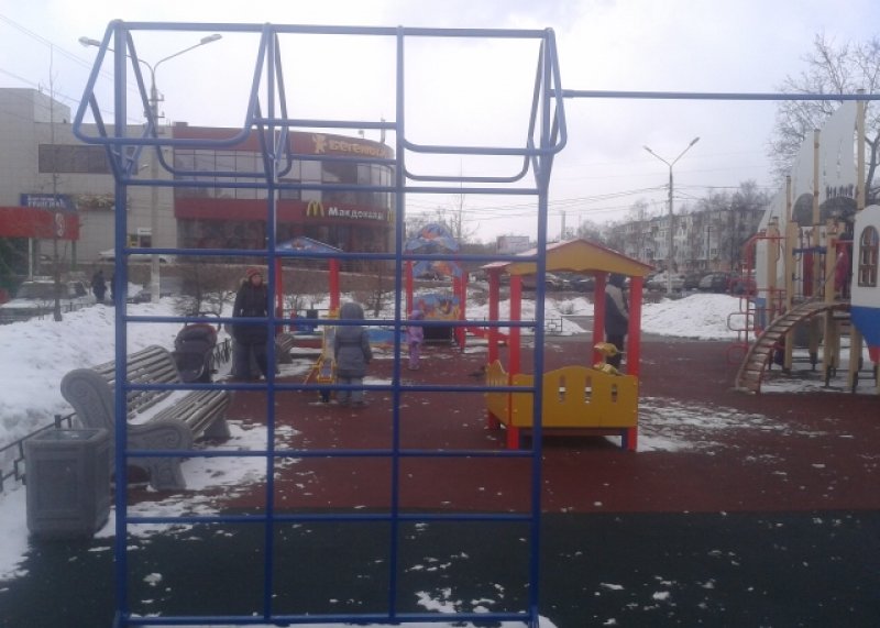Площадка для воркаута в городе Егорьевск №5027 Маленькая Современная фото