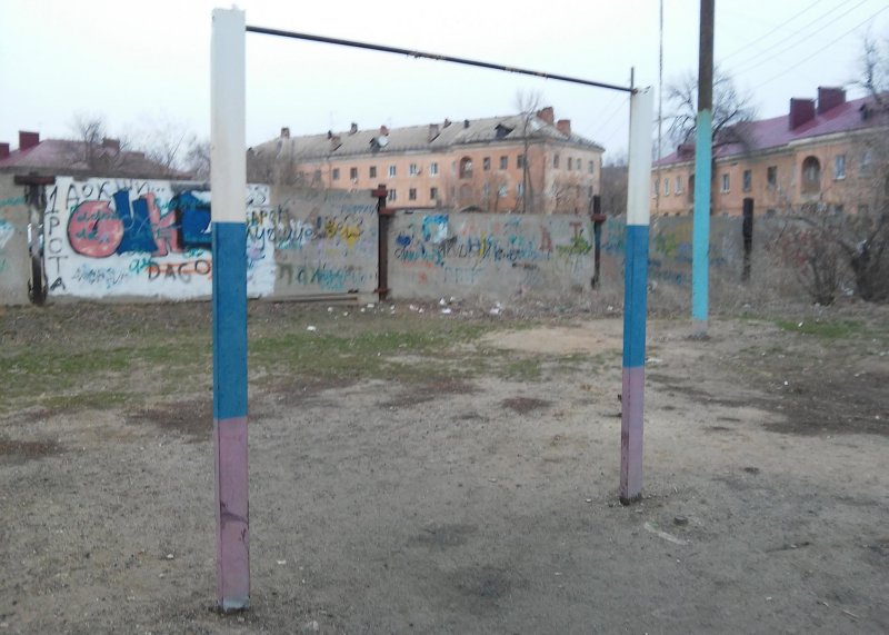 Площадка для воркаута в городе Ахтубинск №6339 Средняя Советская фото