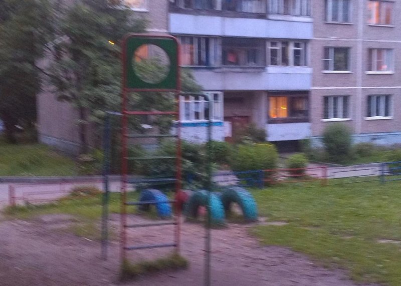 Площадка для воркаута в городе Владимир №6811 Маленькая Современная фото