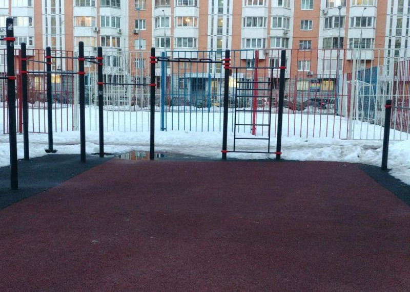 Площадка для воркаута в городе Москва №8363 Маленькая Хомуты фото