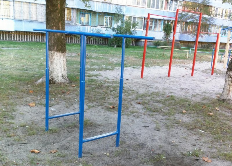 Площадка для воркаута в городе Киев №9080 Маленькая Современная фото