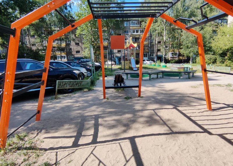 Площадка для воркаута в городе Ярославль №12484 Средняя Современная фото