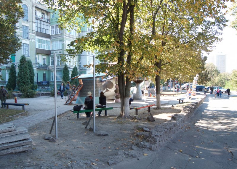 Площадка для воркаута в городе Киев №4374 Маленькая Современная фото