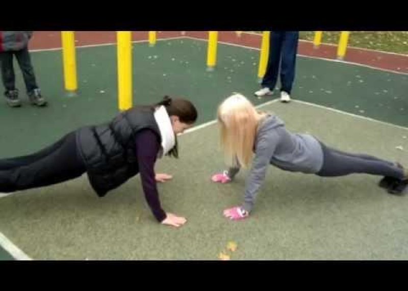 Kazan girl`s working out. Mila and Inna push-up with claps