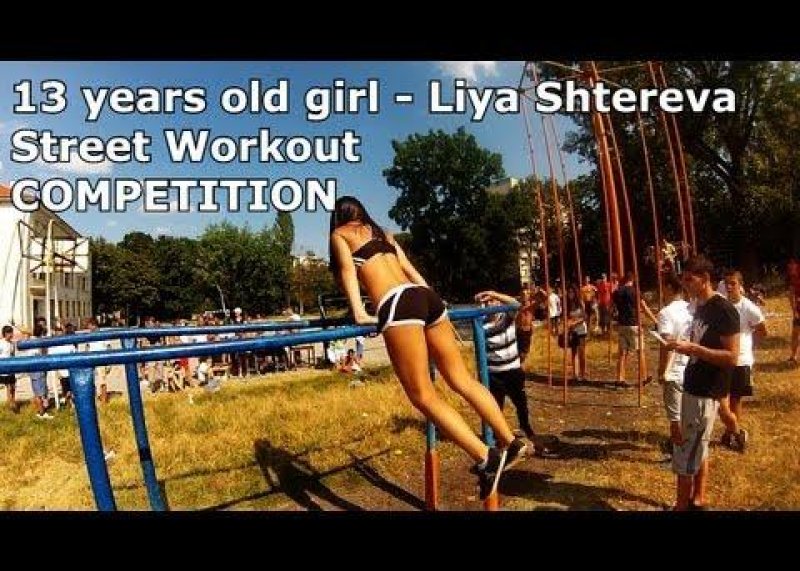 13 years old girl shows awesome street workout movements at Sofiq Workout Competition 2013