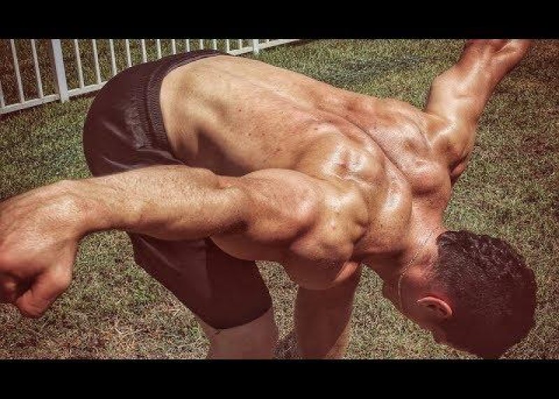 The BEST Shoulder Workout w/ ONLY BODYWEIGHT Exercises